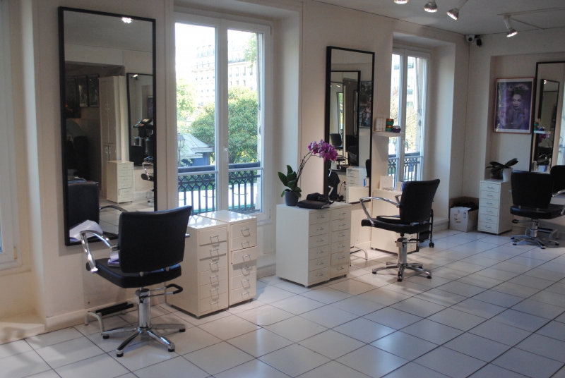 salon-coiffure-STE MAXIME-min_floor-home-office-property-living-room-room-781228-pxhere.com